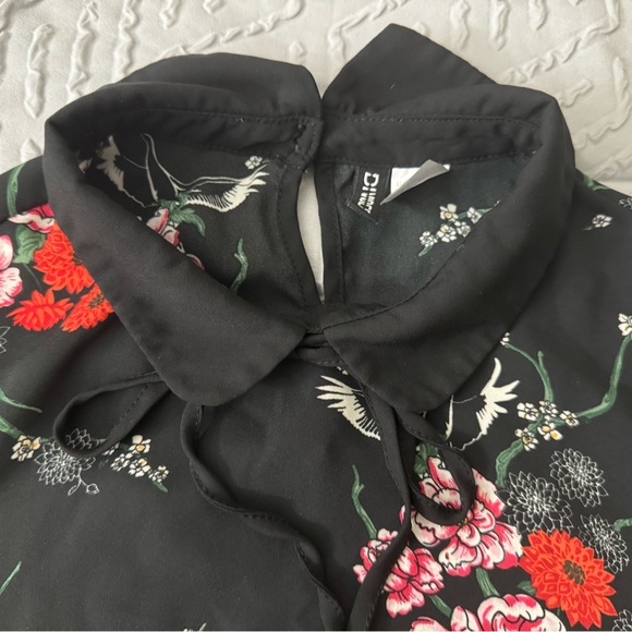 Size 8 H&M Floral Peter Pan Chiffon Blouse - Picture 3 of 4